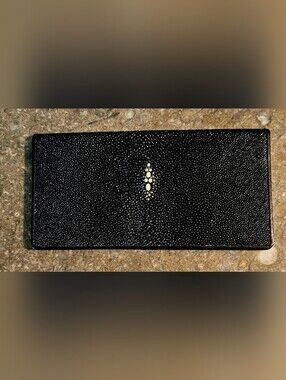 Esquire Genuine Stingray Wallet